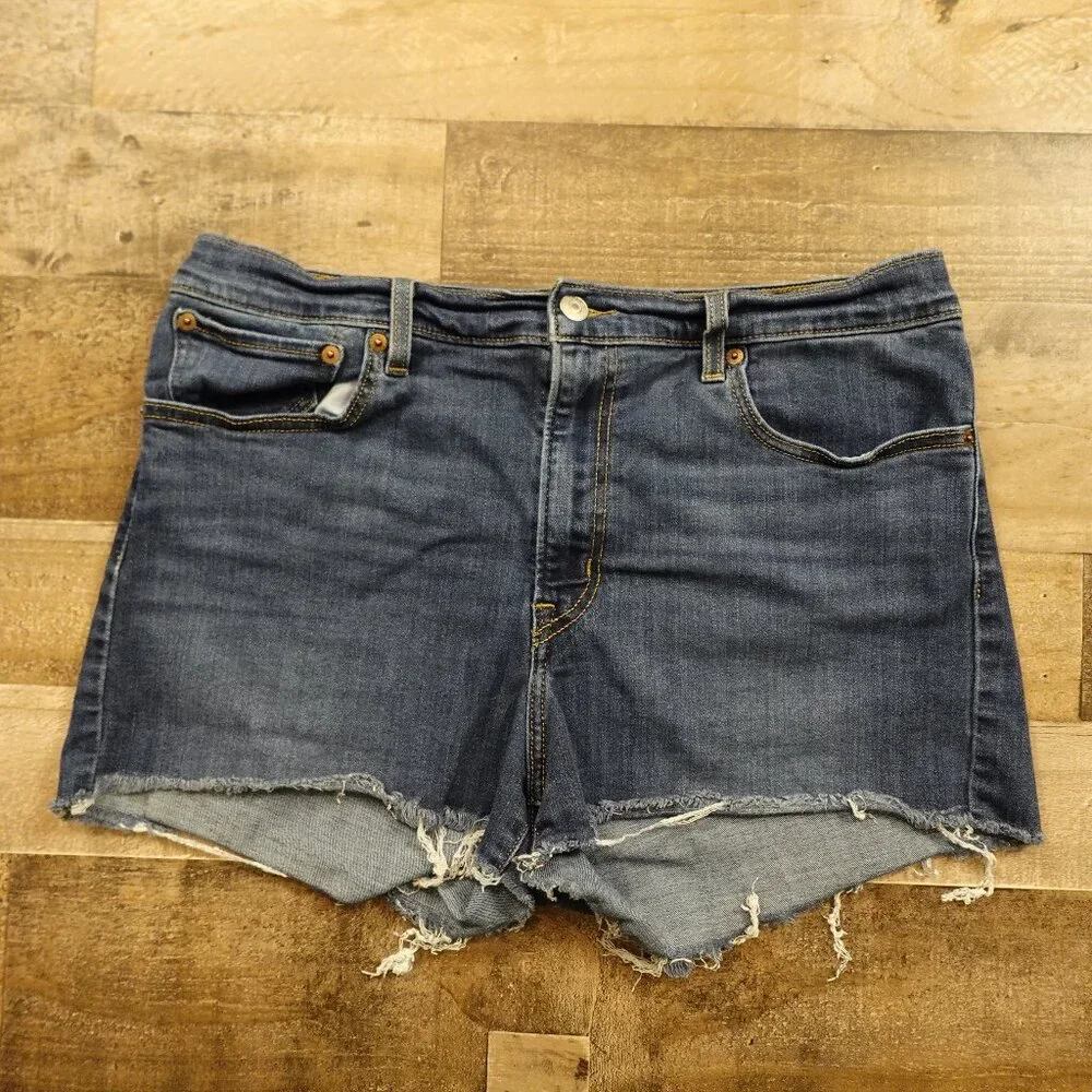 Levi’s‎ High Rise Denim Cutoff Shorts Women’s 33 Blue Raw Hem Distressed 2.5”